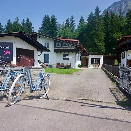 Mountain Hostal *