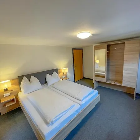 Hostal Mountain *
